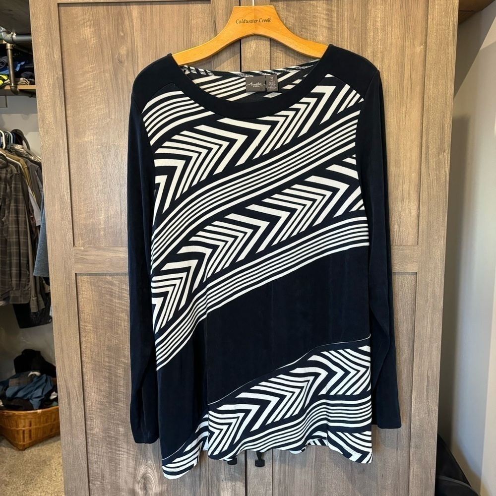 Chico’s Travelers size 3 (XL) Tunic Navy Blue White Long Sleeve